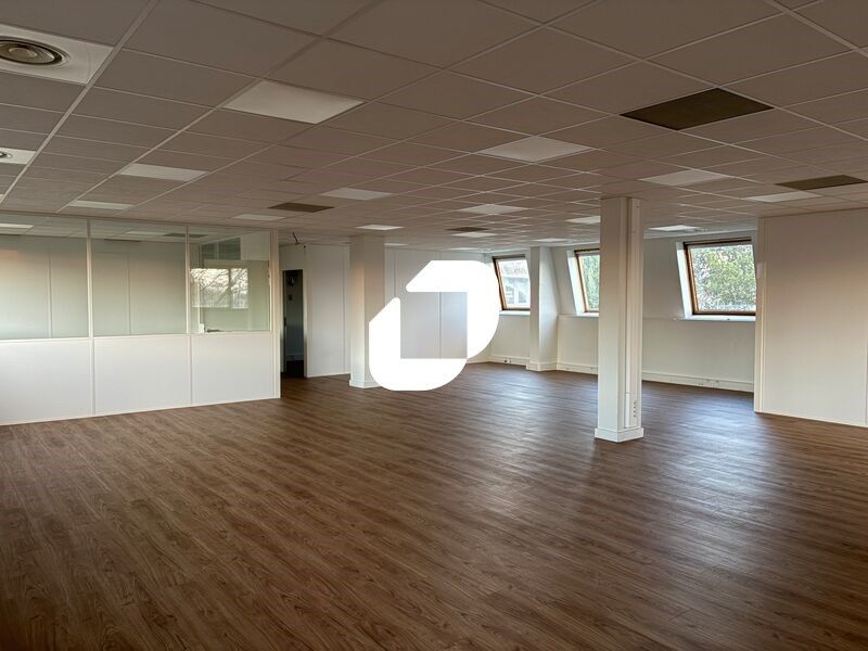 Bron, au coeur de la zone d'activité Saint Exupér