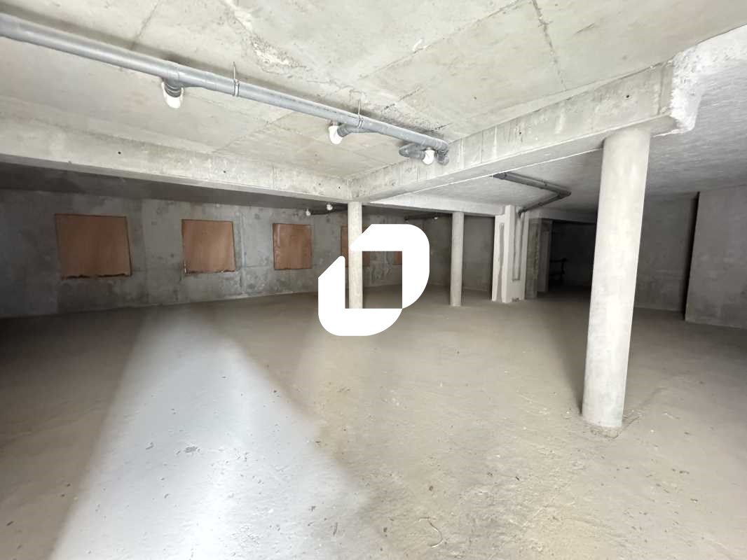 Dans un quartier résidentiel et calme, proche des