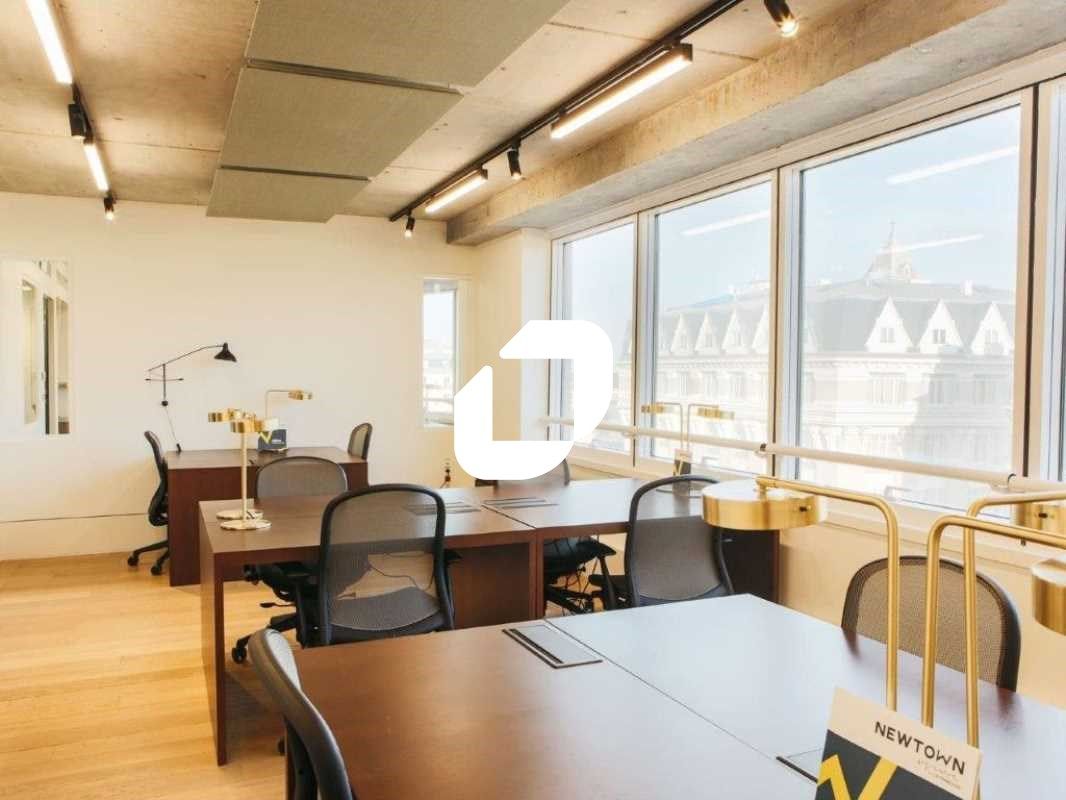 Idéalement placés dans l'immeuble de la Coupole à