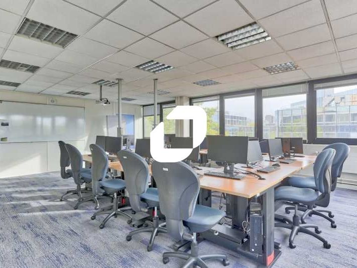 A proximité immédiate du quartier des tribunaux e