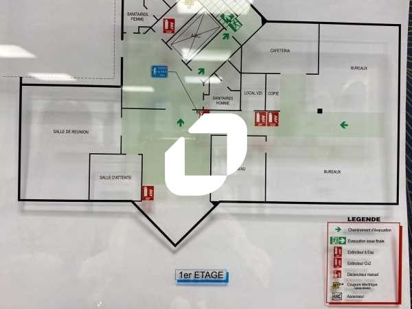 Vente bureaux 241 m² non divisibles