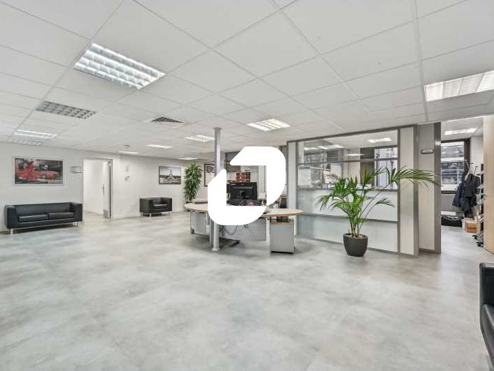 Bureaux lumineux avec une belle vue ! IMMPROVE vo