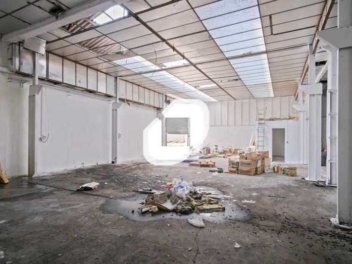 A proximité immédiate de la Gare SNCF « Meaux » e