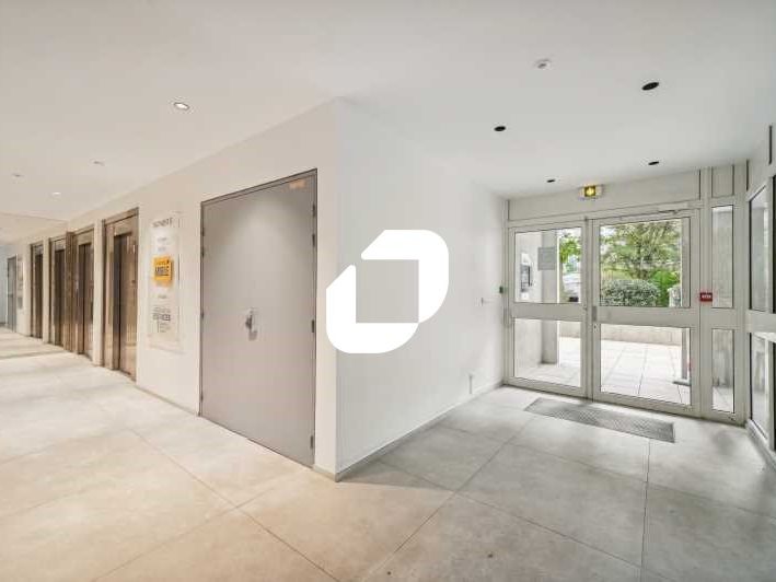 En plein coeur de Chaville, proche des transports