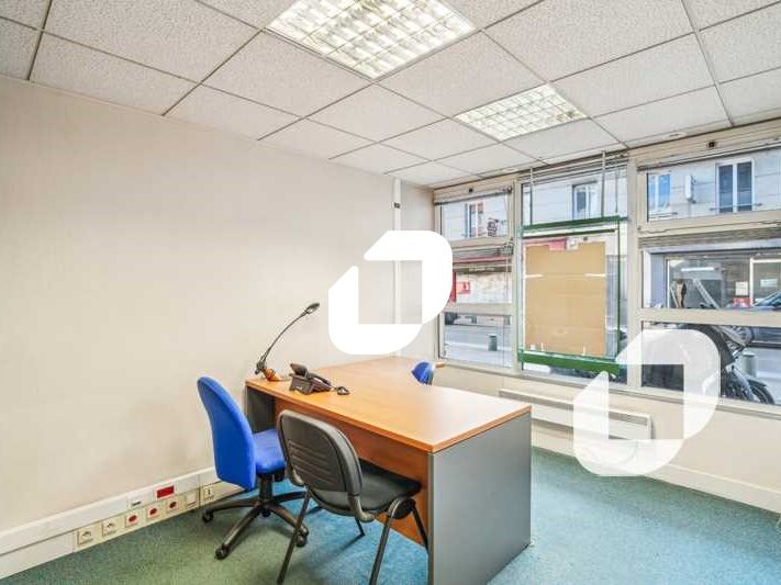 Nous vous proposons une surface de bureaux d'envi