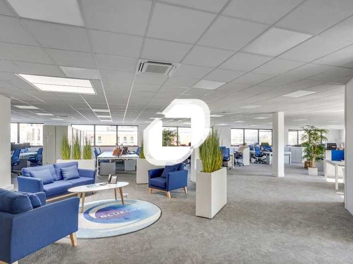 Dans un parc paysager agréable à proximité immédi