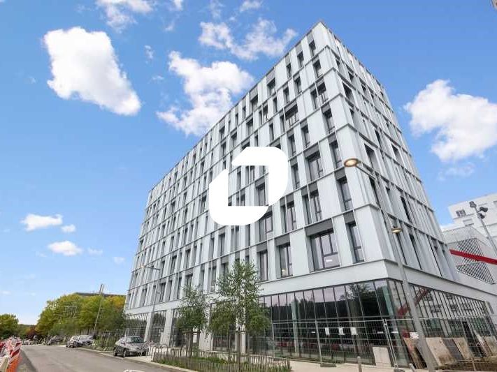 Au sein de la cité universitaire Descartes, à pro