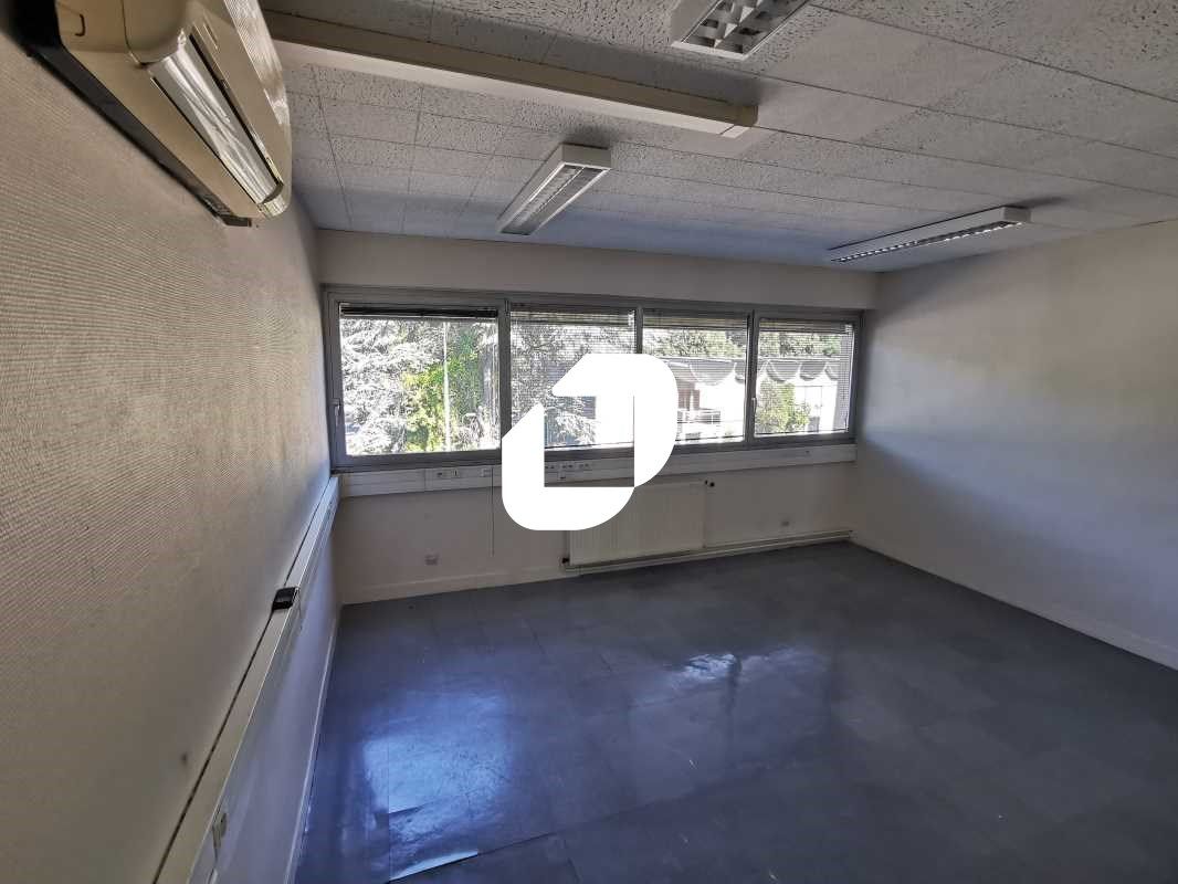 Situé à Neuilly sur Marne en ZFU, Immprove vous p