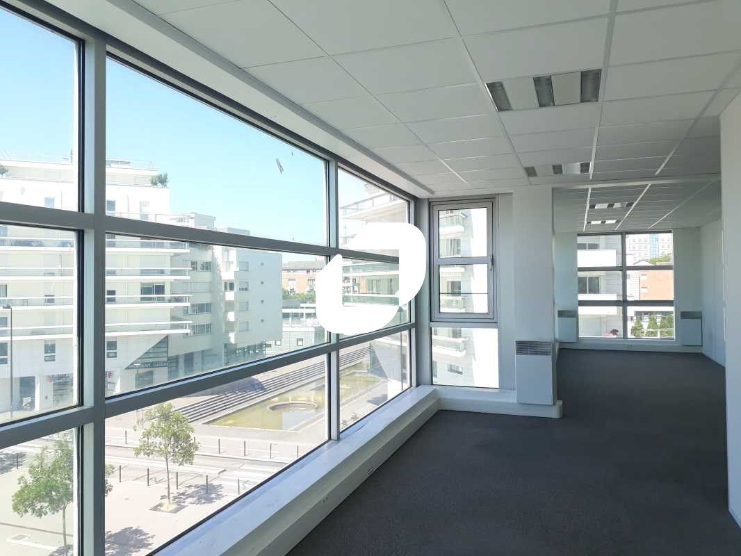 IMMPROVE vous propose des surfaces de bureaux à l