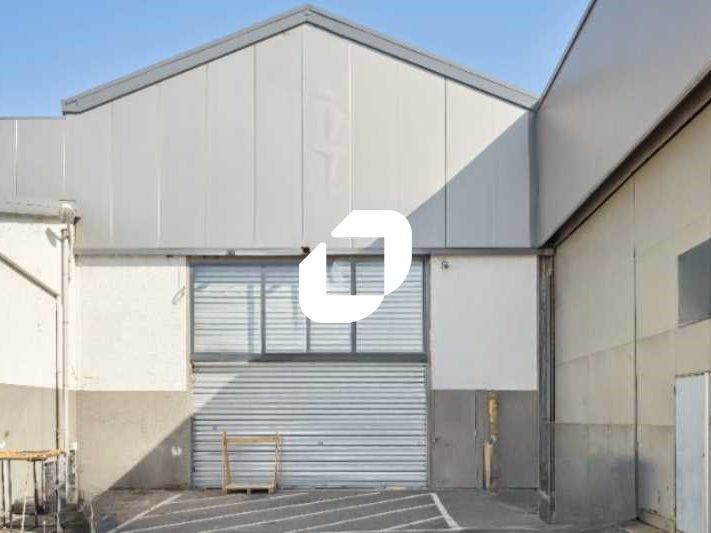 Situé entre Saint-Denis et Argenteuil, à proximit