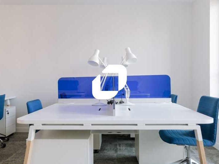 Dans un immeuble haussmannien entièrement restruc