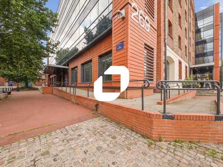 Situé au coeur du parc des portes de Paris et de 