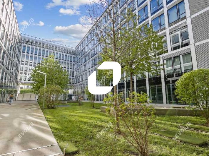 Dans le 17ème arrondissement de Paris, au coeur d