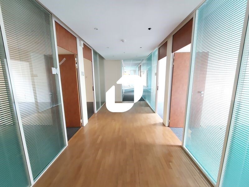 Immprove vous propose A LOUER beaux plateaux de b