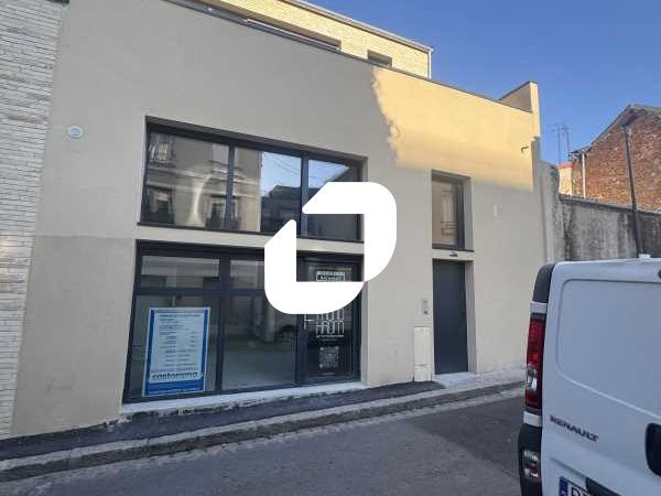 OPPORTUNITÉ À LA VENTE - BUREAUX NEUFS À PROXIMIT