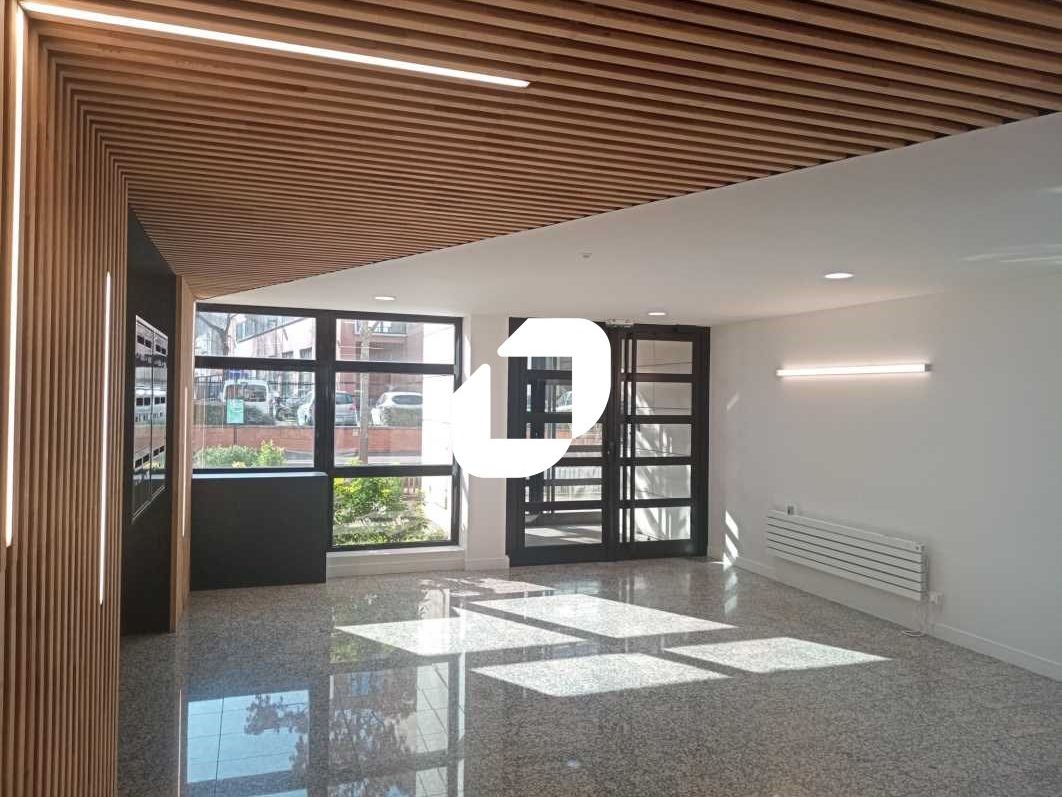 Plateau privatif ! IMMPROVE vous propose des bure