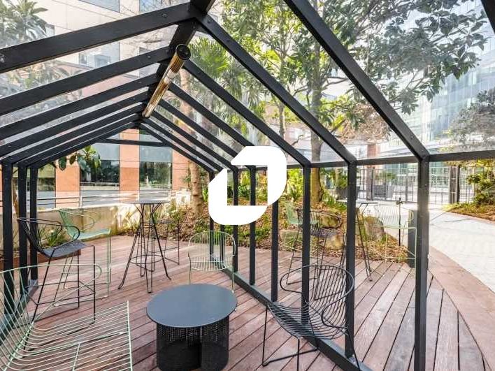 Bureaux Plug and Play au sein d'un immeuble de bo