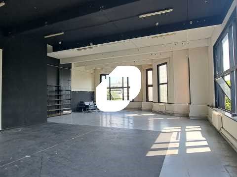 Situé dans l'Est parisien, proche du métro ligne 