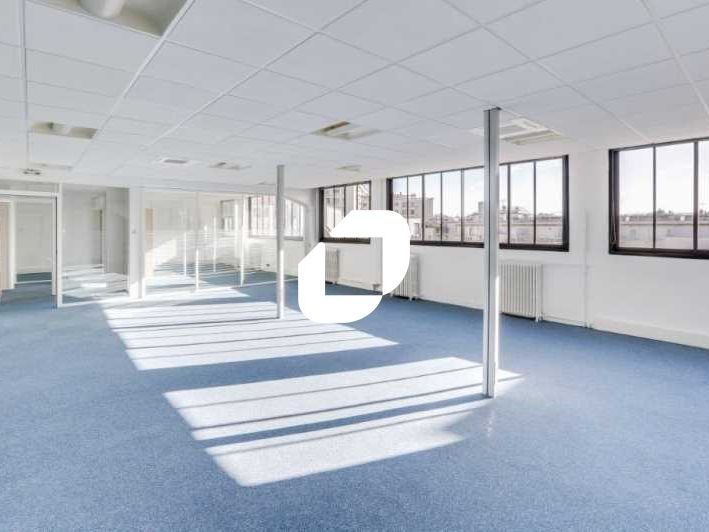 A proximité du métro Javel dans un immeuble moder