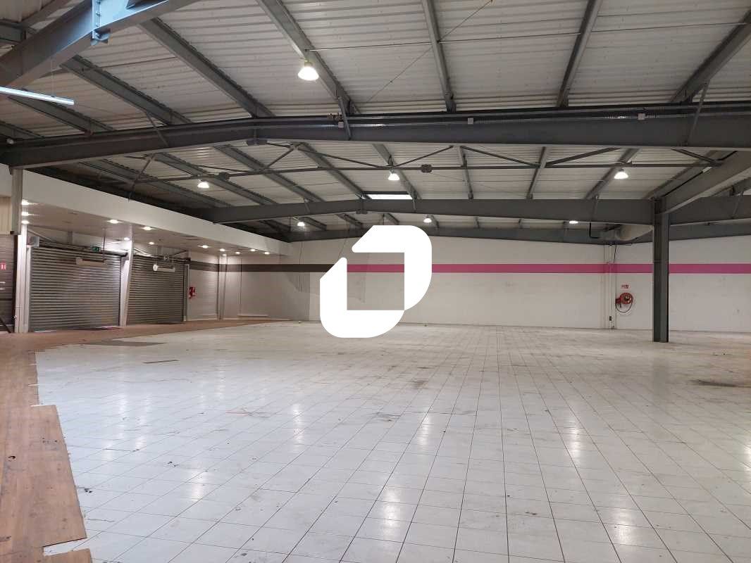 Au sein de la zone commerciale Pariwest de Maurep