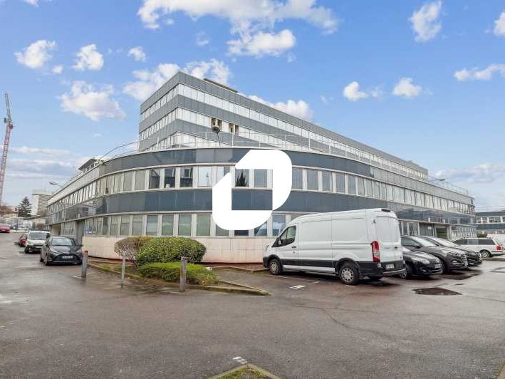 365m2 de bureaux en très bon état, Nanterre proch