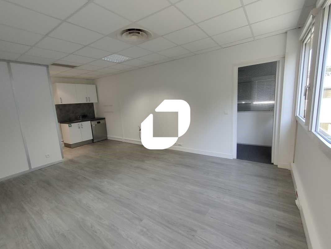 BUROSPACE - Immprove vous propose une belle surfa