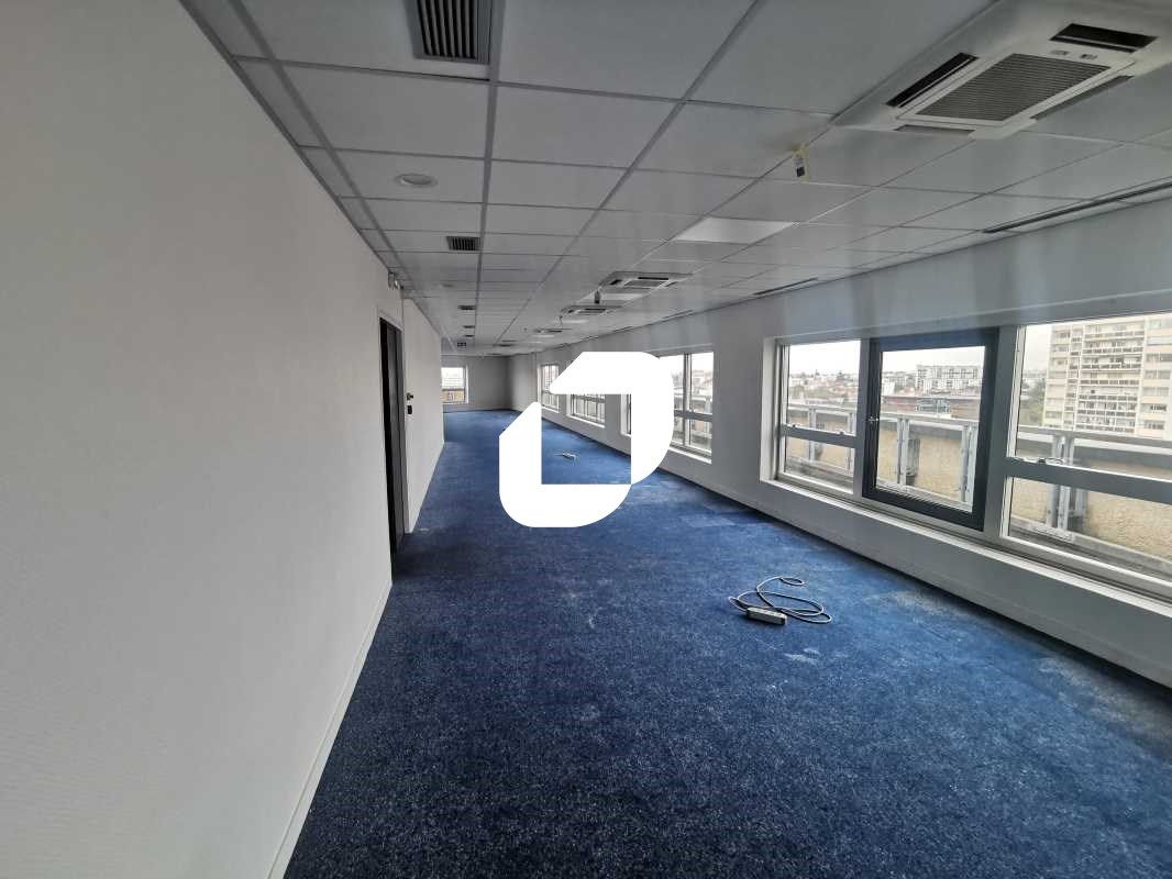 Idéalement situé à proximité immédiate du Métro l