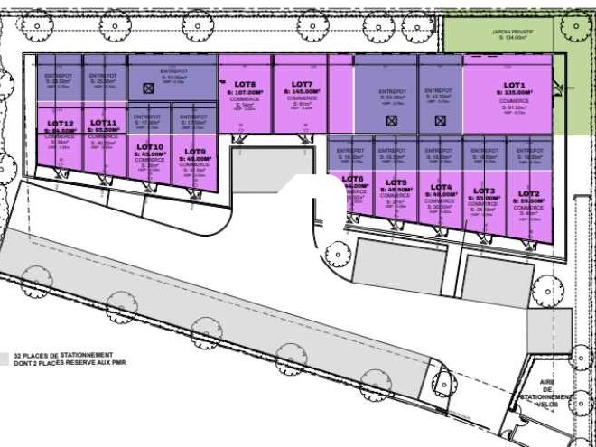 Location locaux commerciaux 135 m² non divisibles
