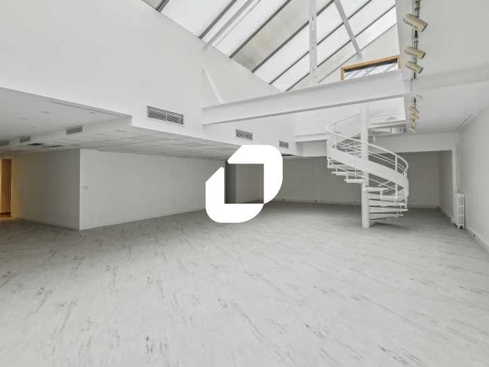 A proximité immédiate du Boulevard Pereire, Immpr