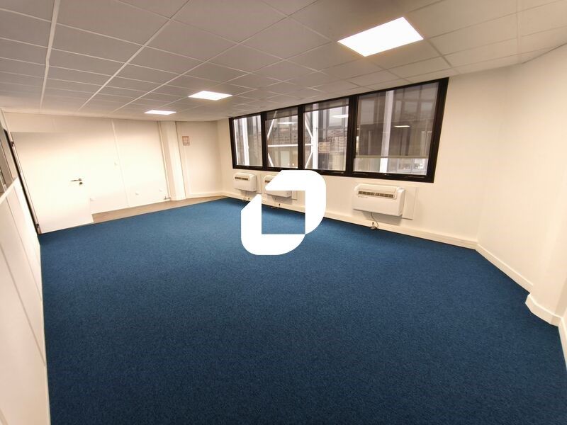 MÉTRO 8 - CRÉTEIL PRÉFECTURE  Idéalement situés à