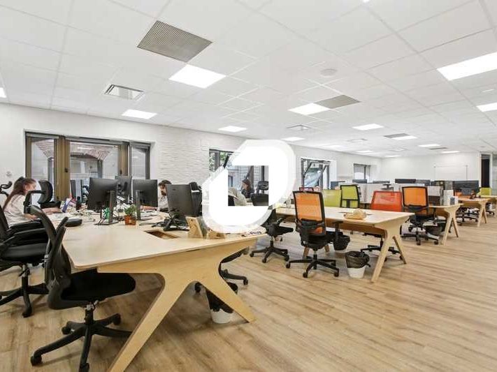 Au coeur du 2eme arrondissement, rue du Sentier, 