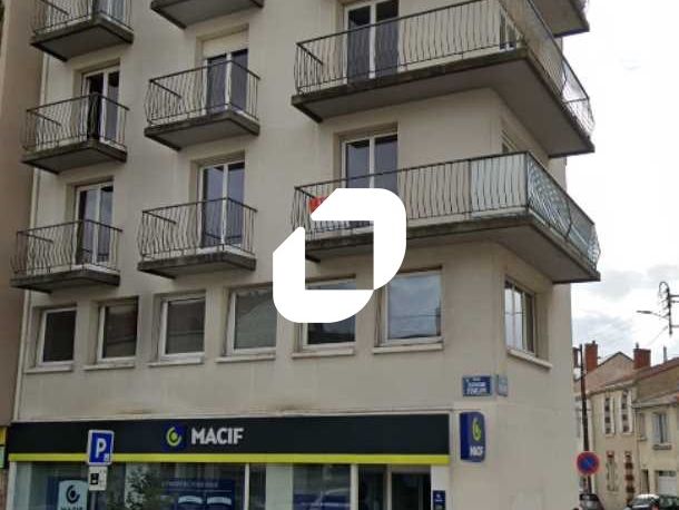 Bureaux et Locaux Commerciaux de 200 m² non divis