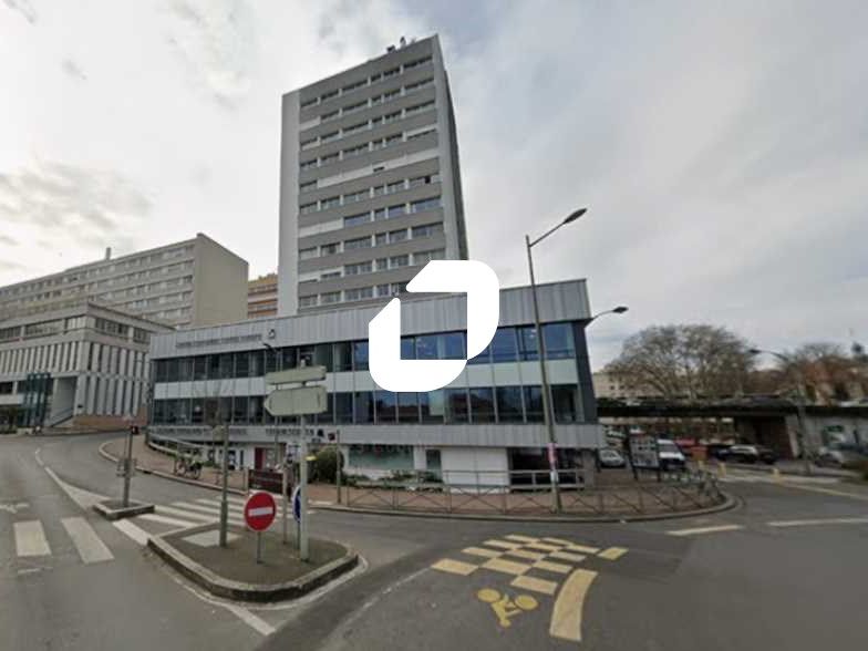 Locaux en centre ville ! A 2 pas des transports, 