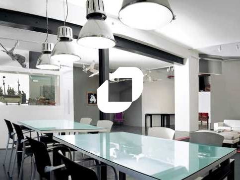 Idéalement situé à deux pas du métro ligne 9 (Cro