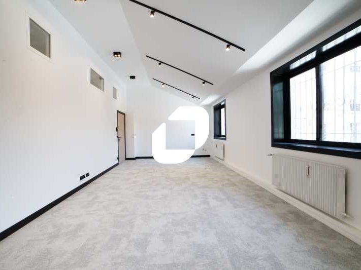 Immprove, vous propose un plateau de bureaux cloi