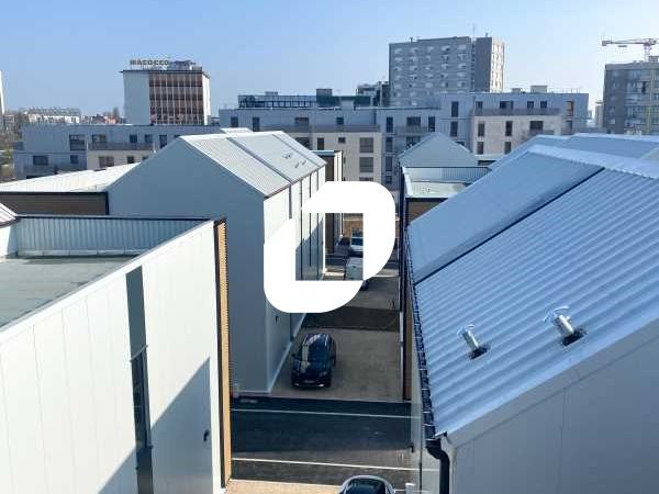 À proximité immédiate de la Porte de Bagnolet et 