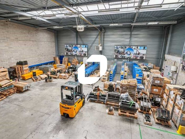 Dans la zone d'activité de la Vigne aux Loups à C