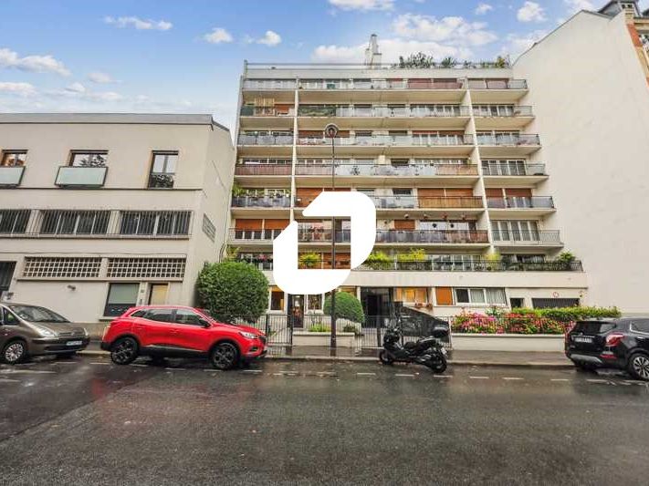 Au pied de la Coulée Verte (12ème), dans un cadre