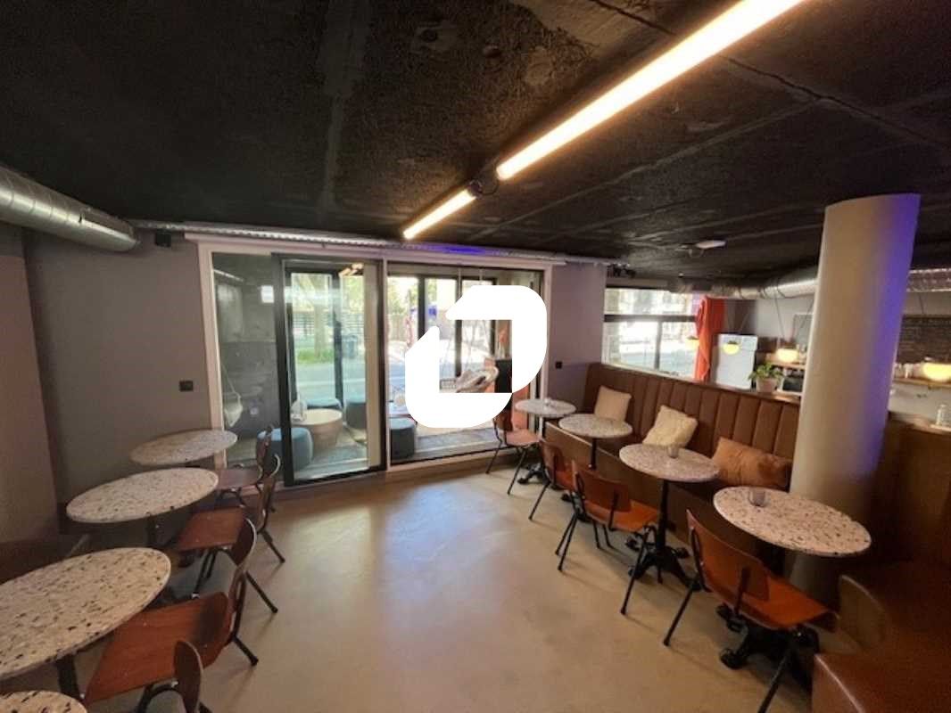 Situé à Vanves, dans un quartier dynamique et en 