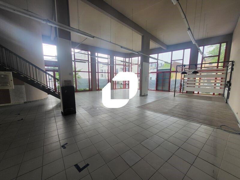 Rare sur le secteur ! Sur un axe passant, IMMPROV