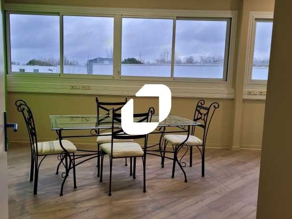 A proximité de l'autoroute A4 à Quincy Voisins, I