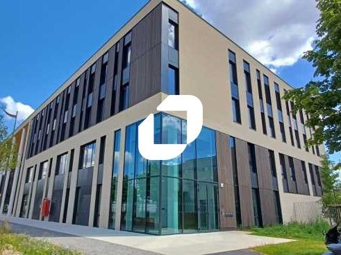 Immprove vous propose à la location environ 1 960