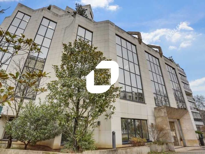 À proximité des commerces, du métro et du centre 