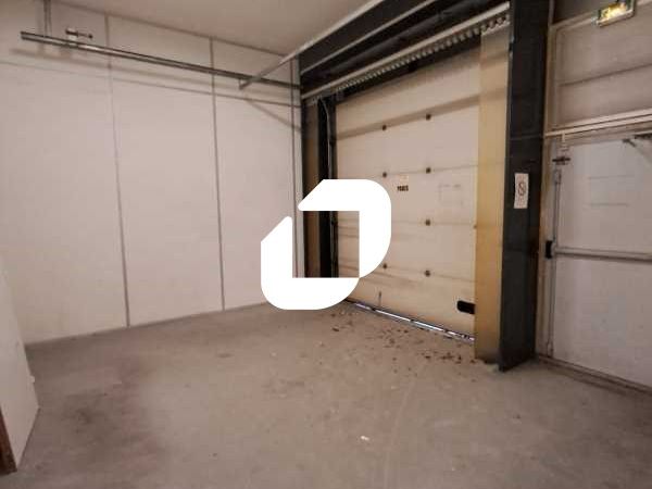 Local d'activité de 457m² à Clichy, idéalement si
