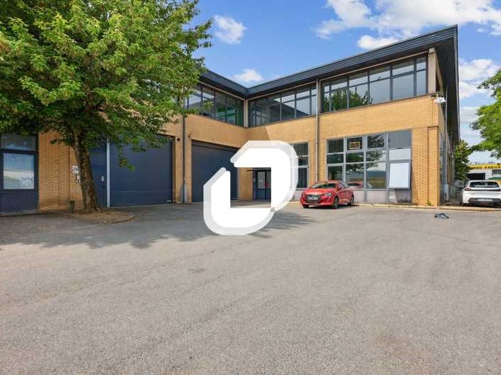 Au coeur d'une zone d'activité dynamique, nous pr