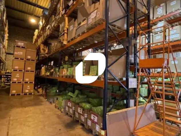 A louer, à proximité des axes autoroutiers A 86, 