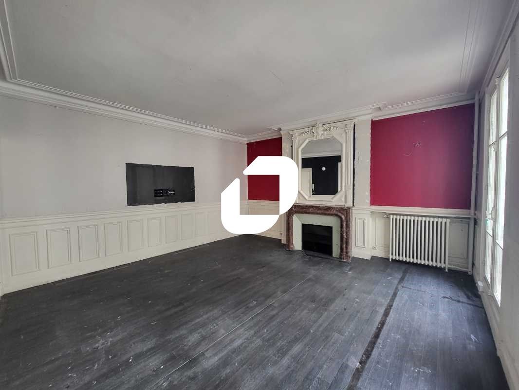 A quelques minutes à pied de la Gare Saint Lazare