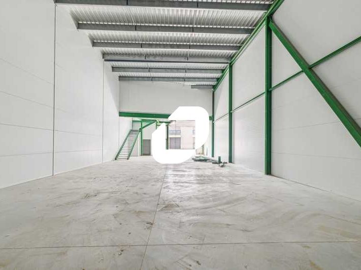 A proximité de l'Autoroute A16, Immprove vous pro