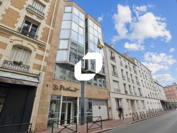 Rare à Levallois ! Immprove vous propose des bure