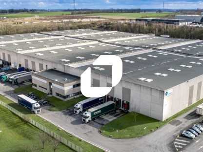 A 8 KM du pole Roissy CDG  et à proximité de la s